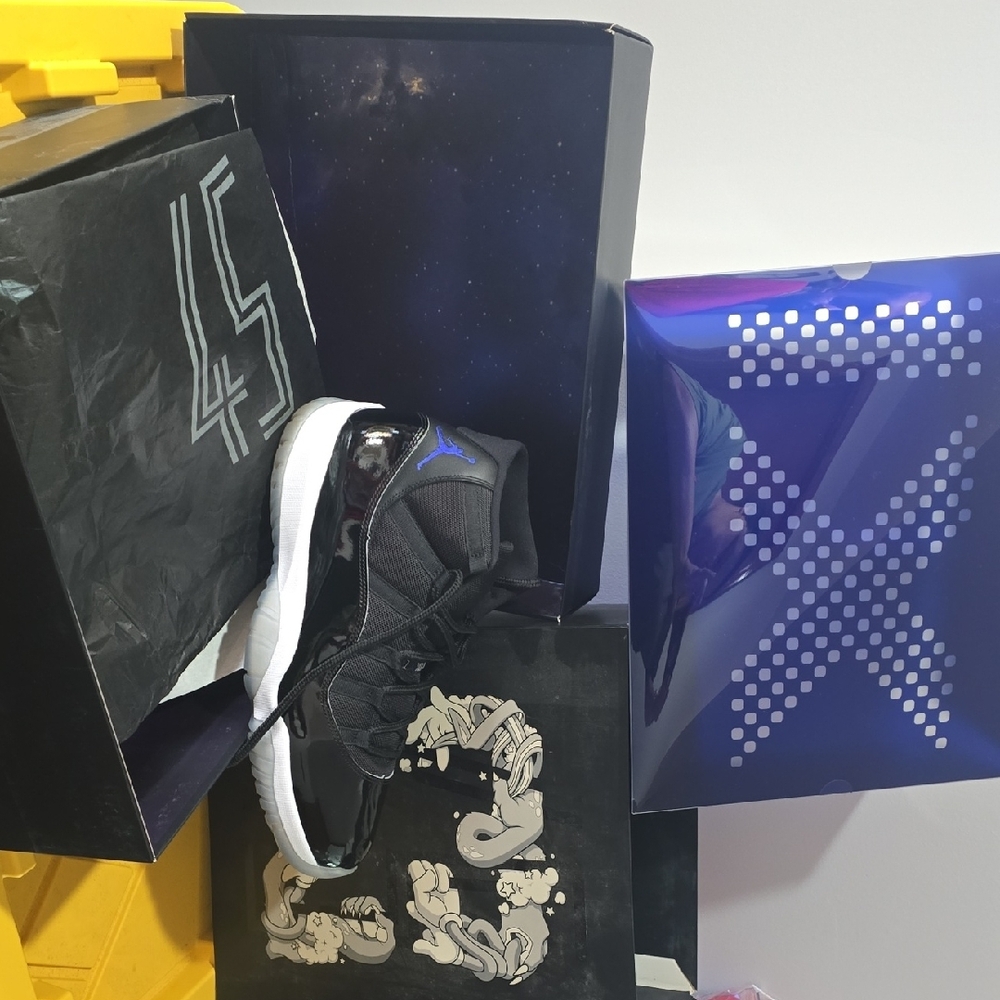 Jordan 11 Space Jams Size 15